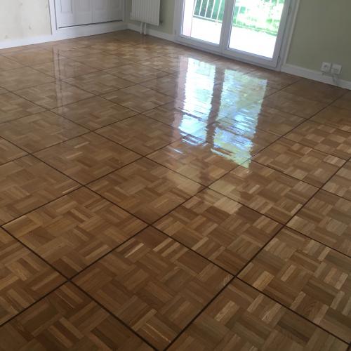 Chêne et carreaux à Villeurbanne