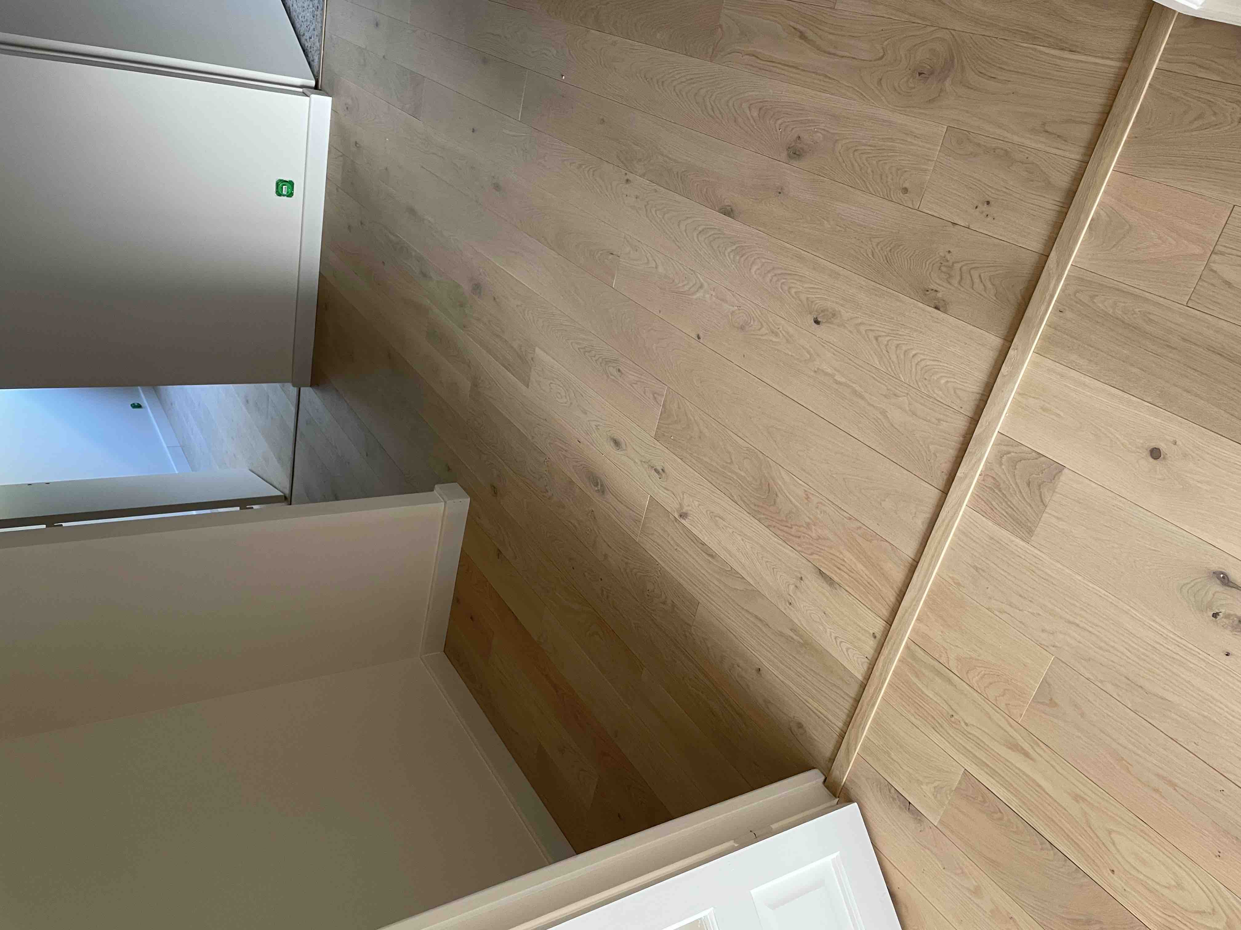 Parquet massif chêne de 14 mm collé en plein